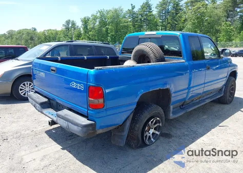 2001 Dodge Ram 1500 St из США, поврежденный, VIN 1B7HF13Z11J192882